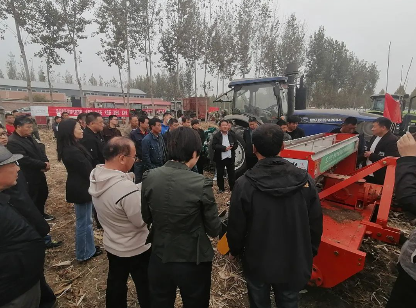 天津市农业发展服务中心举办“农作物绿色低碳种植机械化技术现场演示培训”活动