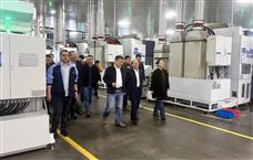 浙江省经信厅二级巡视员应云进一行调研万里扬